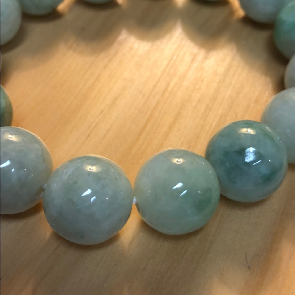 Jade bracelet - Picture 2 of 2